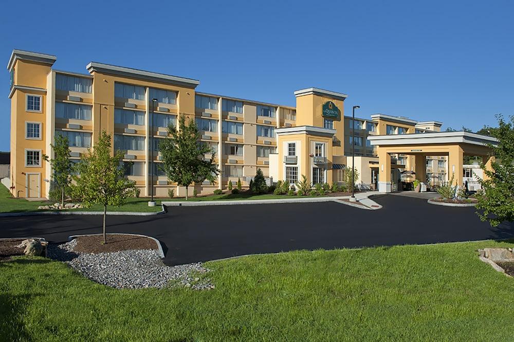 Hampton Inn Manchester Downtown Exterior foto